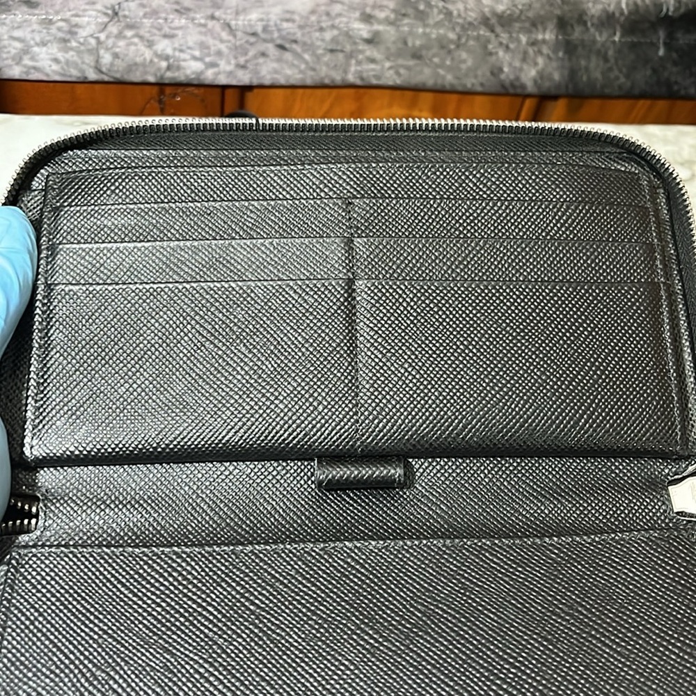 PRADA long Business Wallet Black Staffiano Leather Unisex. In GUC. - Picture 14 of 17